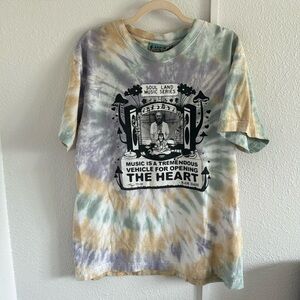 Ram Dass Love Serve Remember tee.